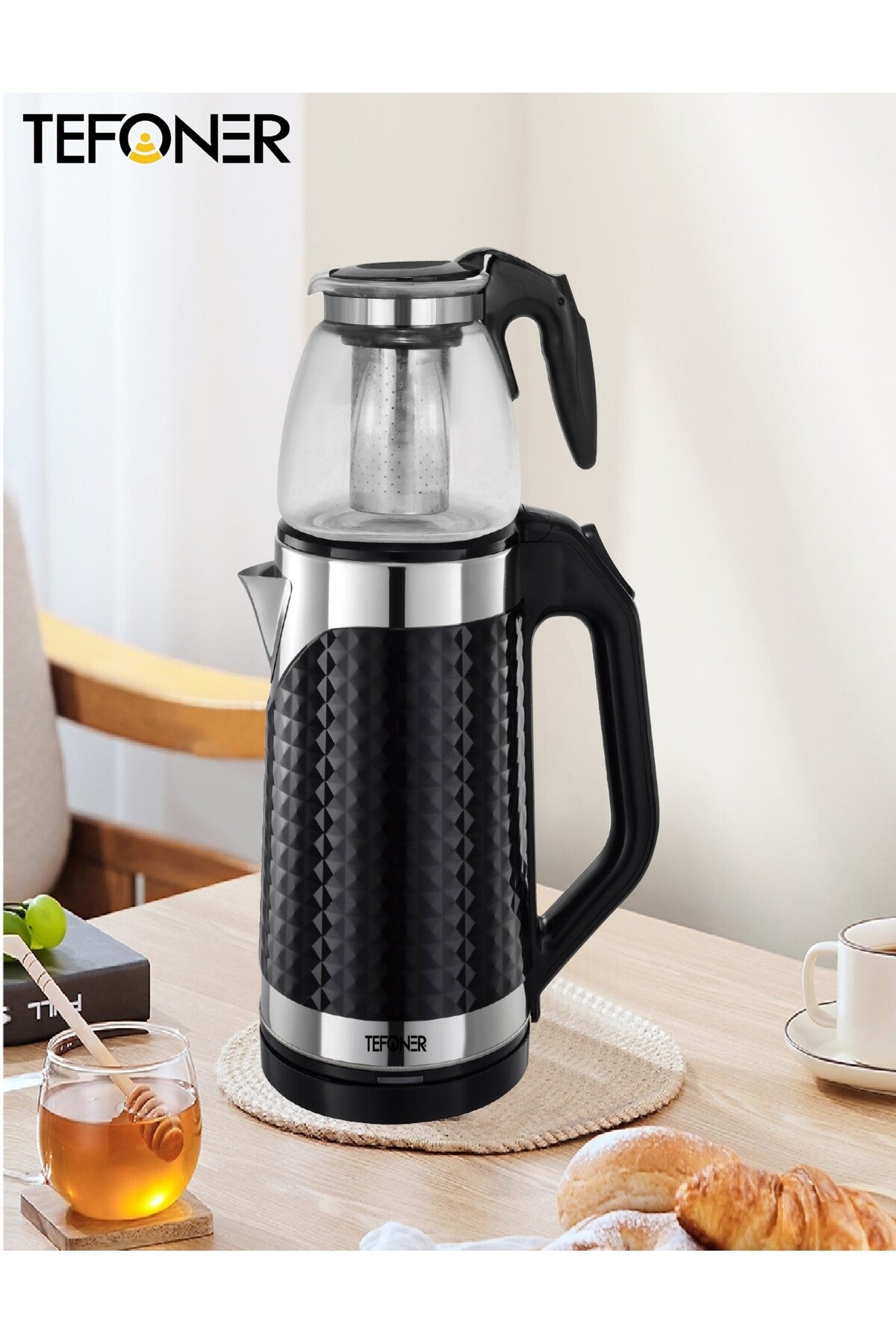 2 in 1 electric kettle and tea maker. Electric kettles with automatic shut-off system. 2 liter + 1 liter water heater.